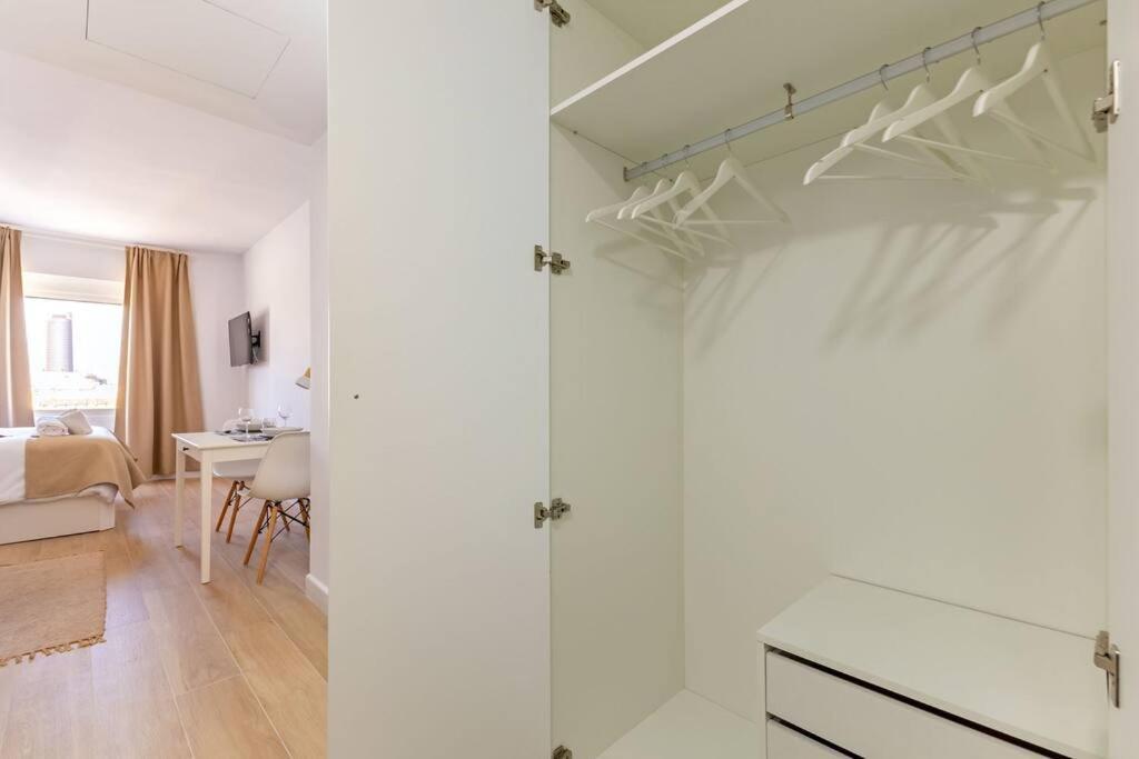 New Suite Reformada Con Excelente Ubicacion Sevilla Eksteriør billede