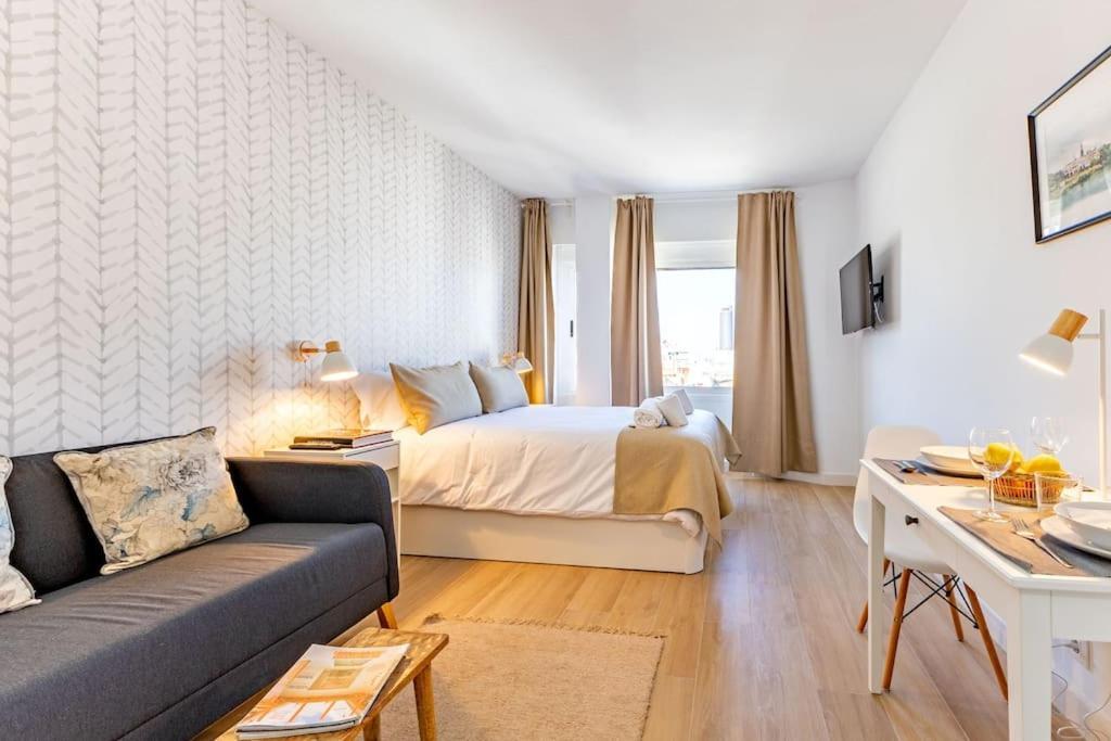 New Suite Reformada Con Excelente Ubicacion Sevilla Eksteriør billede