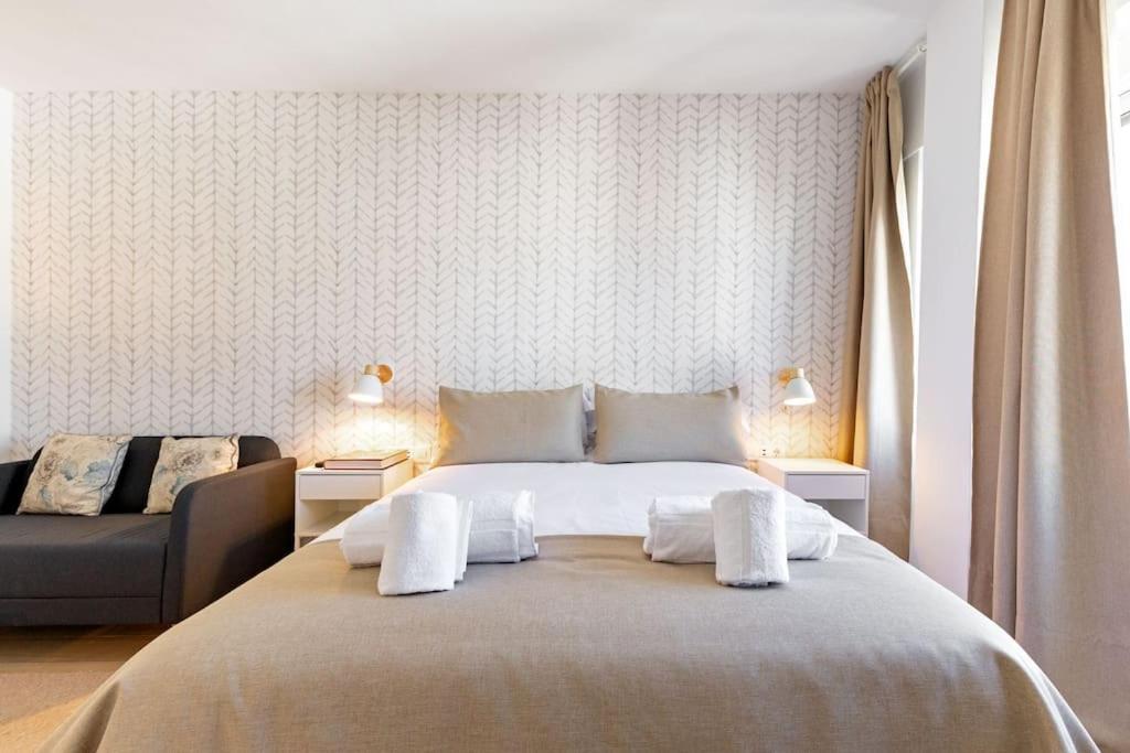 New Suite Reformada Con Excelente Ubicacion Sevilla Eksteriør billede
