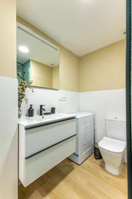 New Suite Reformada Con Excelente Ubicacion Sevilla Eksteriør billede