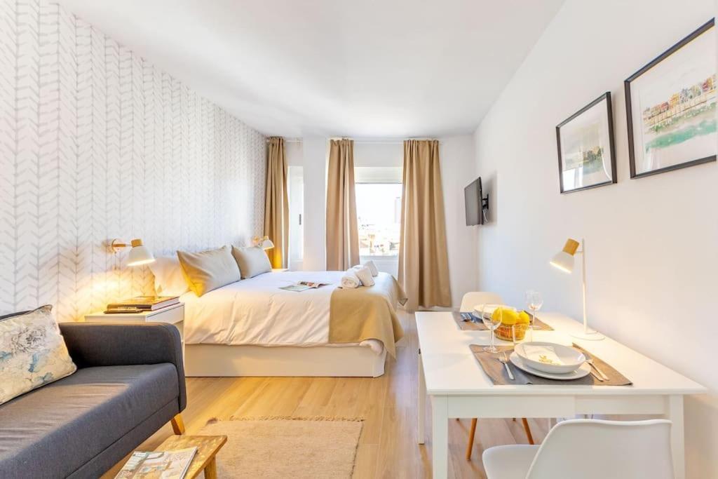 New Suite Reformada Con Excelente Ubicacion Sevilla Eksteriør billede